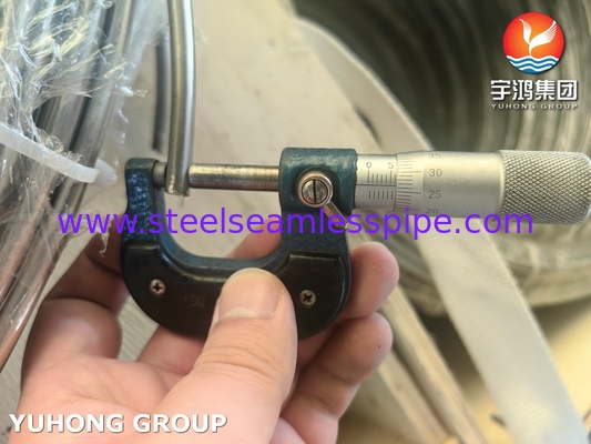 Lớp ống thép không gỉ liền mạch TP304 / 304L và TP316 / 316L Không gỉ / Bề mặt được làm sáng ASME SA213