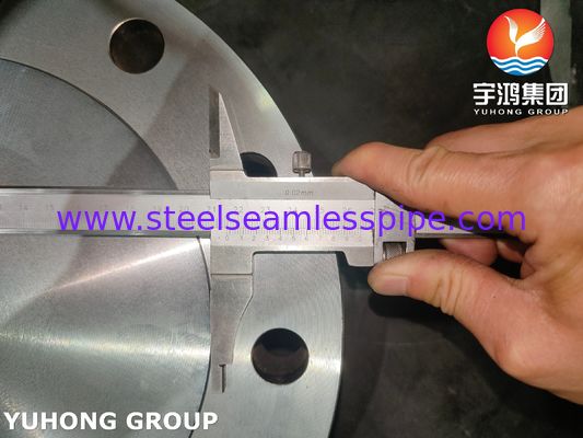 ASME SA335 F11 Cl2 Ống phủ Ứng dụng đúc lớn cho lò phản ứng hydro hóa dầu