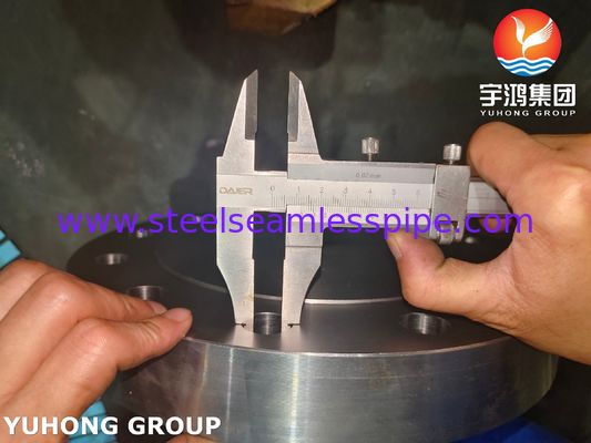 ASME SA335 F11 Cl2 Ống phủ Ứng dụng đúc lớn cho lò phản ứng hydro hóa dầu