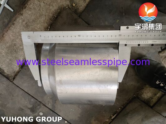 ASTM A105N Thép Carbon Rèn ASME Đầu Nối Tự Tăng Cường cho Bình Áp lực