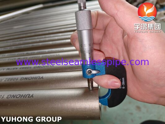 Thanh rỗng thép không gỉ liền mạch ASTM A312 TP304 / UNS S30400 cho ngành hóa chất