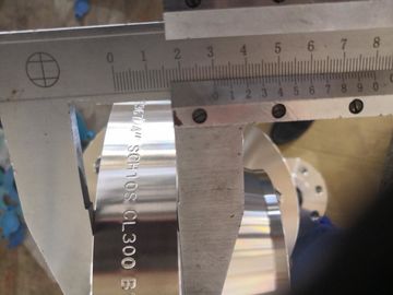 Mặt bích hợp kim niken cơ học Mặt bích RF WN với mạ kẽm nhúng nóng