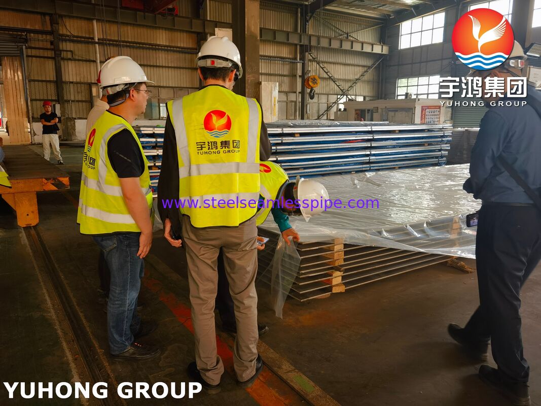 Tấm ốp thép bọc titan SA516 Gr 70 với lớp kết hợp nổ Gr.2